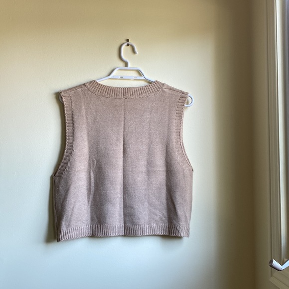 SHEIN • Light Brown Sweater Vest - Picture 4 of 4